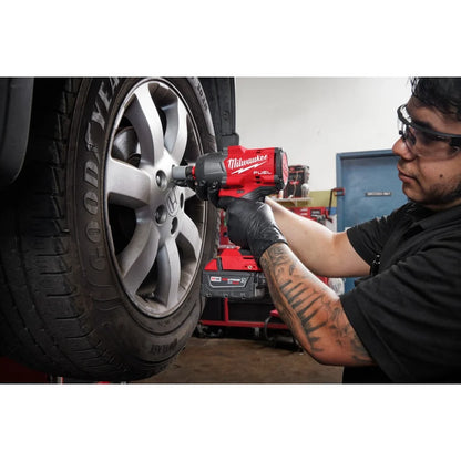 Milwaukee M18 FUEL 1/2 In. High Torque Impact Wrench Kit